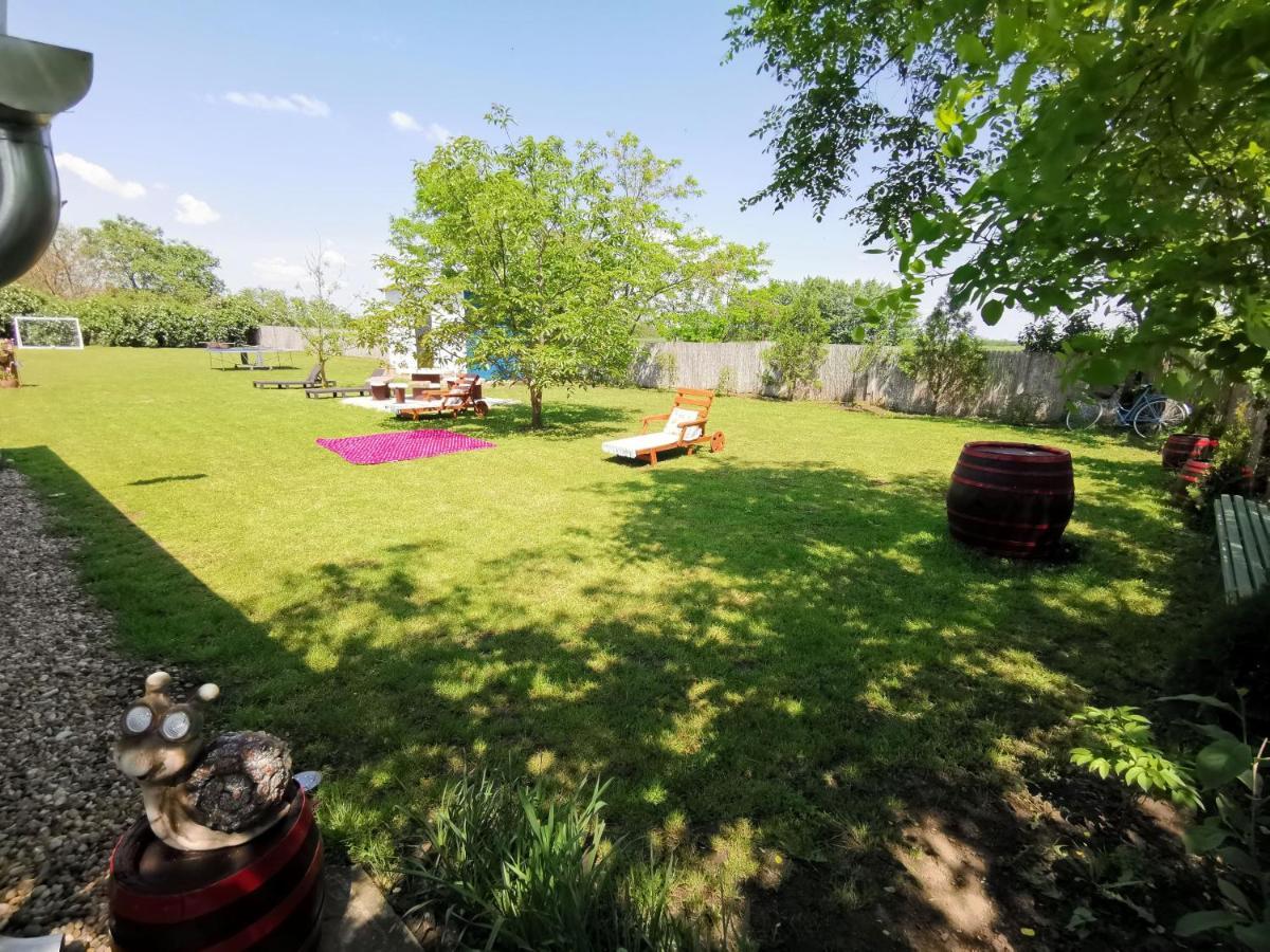 Berko Vendeghaz Apartment Rakoczifalva Екстериор снимка